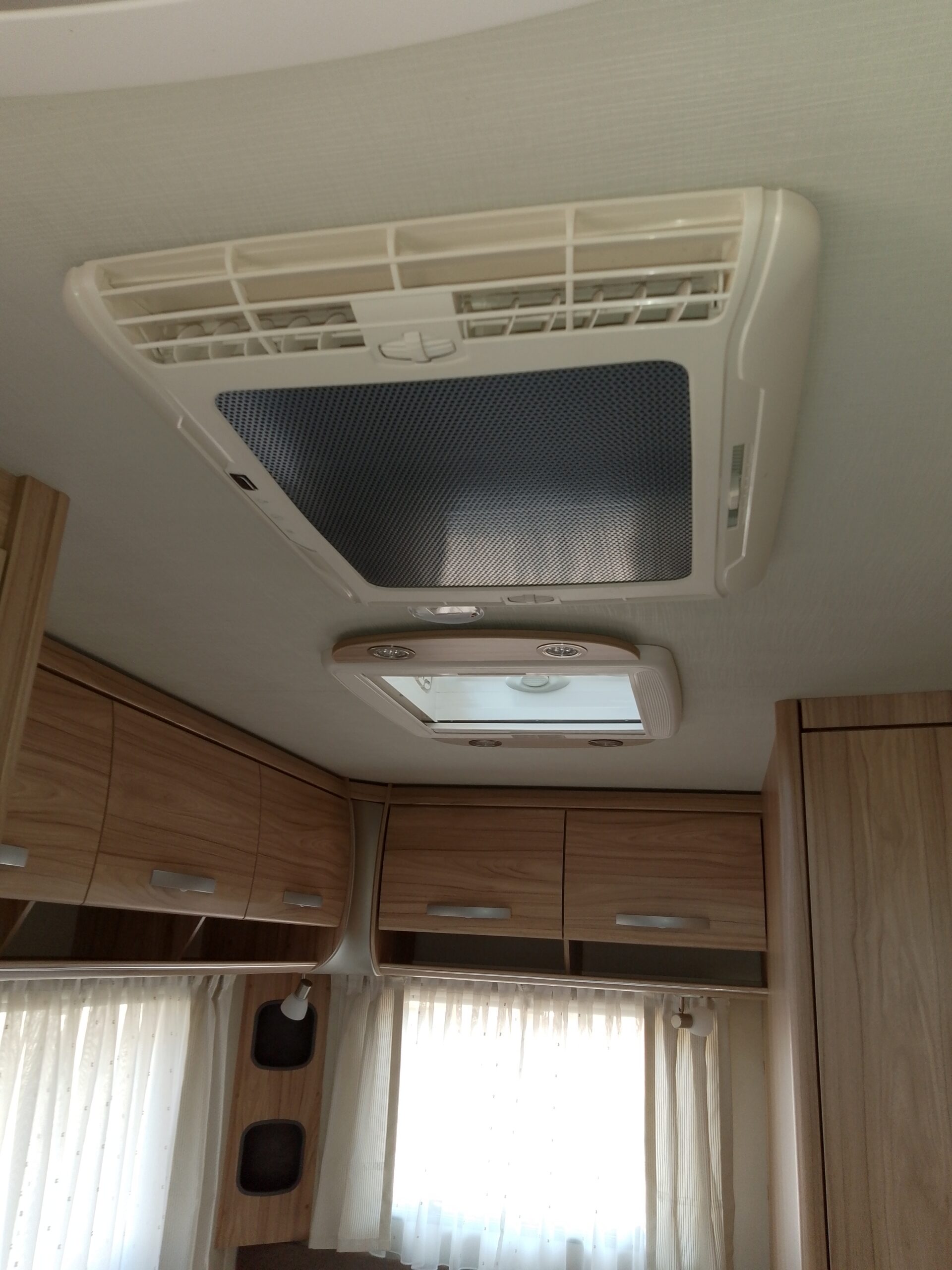 USATO caravan ERIBA NOVA LIGHT - immagine 16