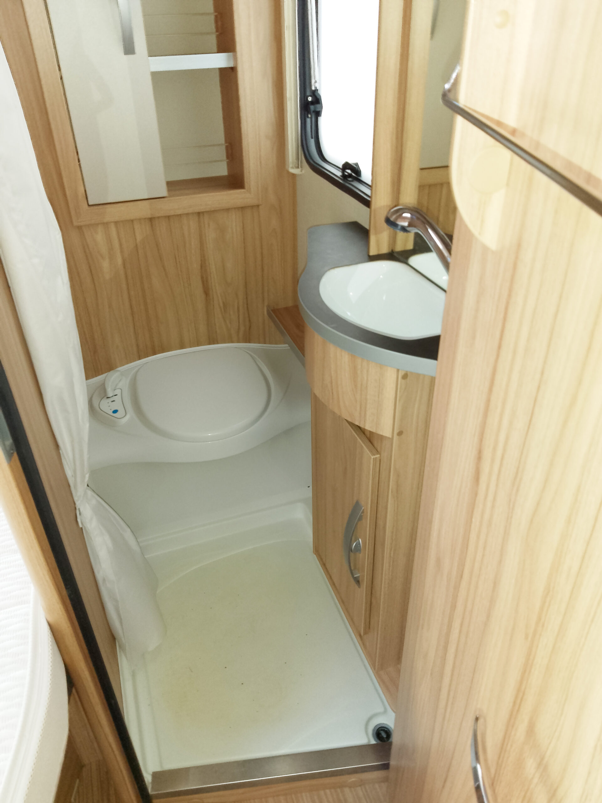 USATO caravan ERIBA NOVA LIGHT - immagine 23