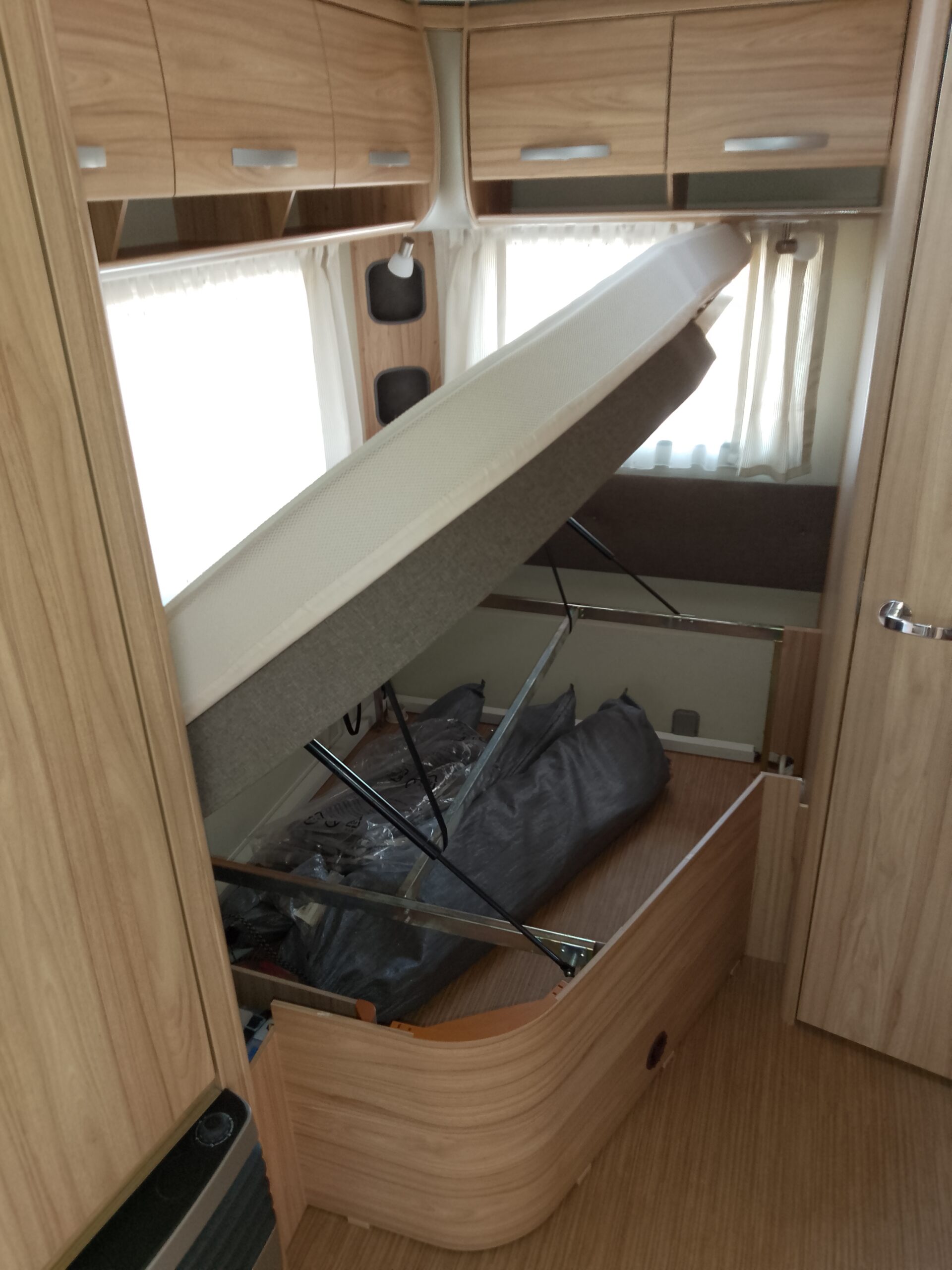 USATO caravan ERIBA NOVA LIGHT - immagine 2