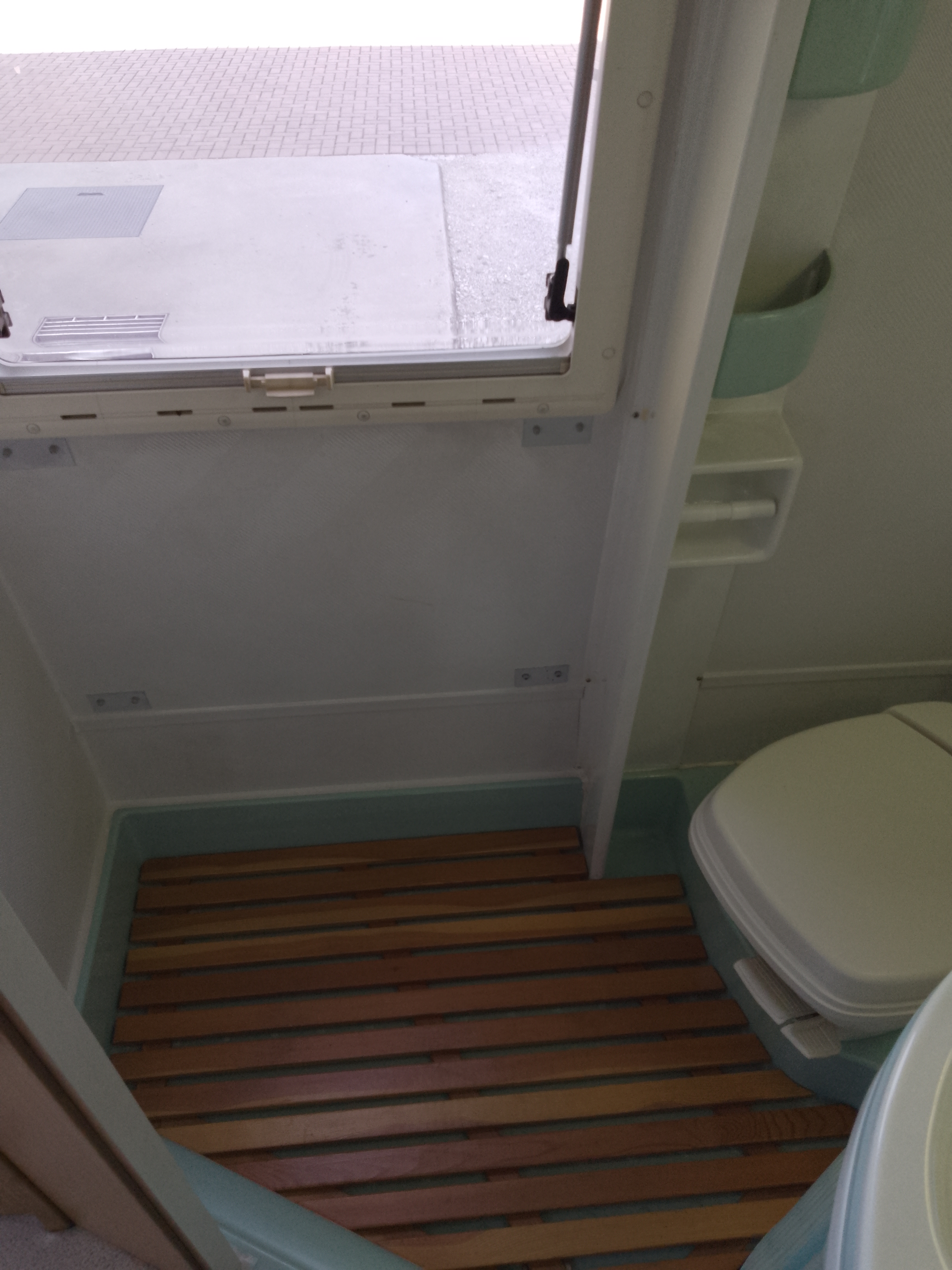 USATO Camper Laika Ecovip 4 su Ford Transit - immagine 4