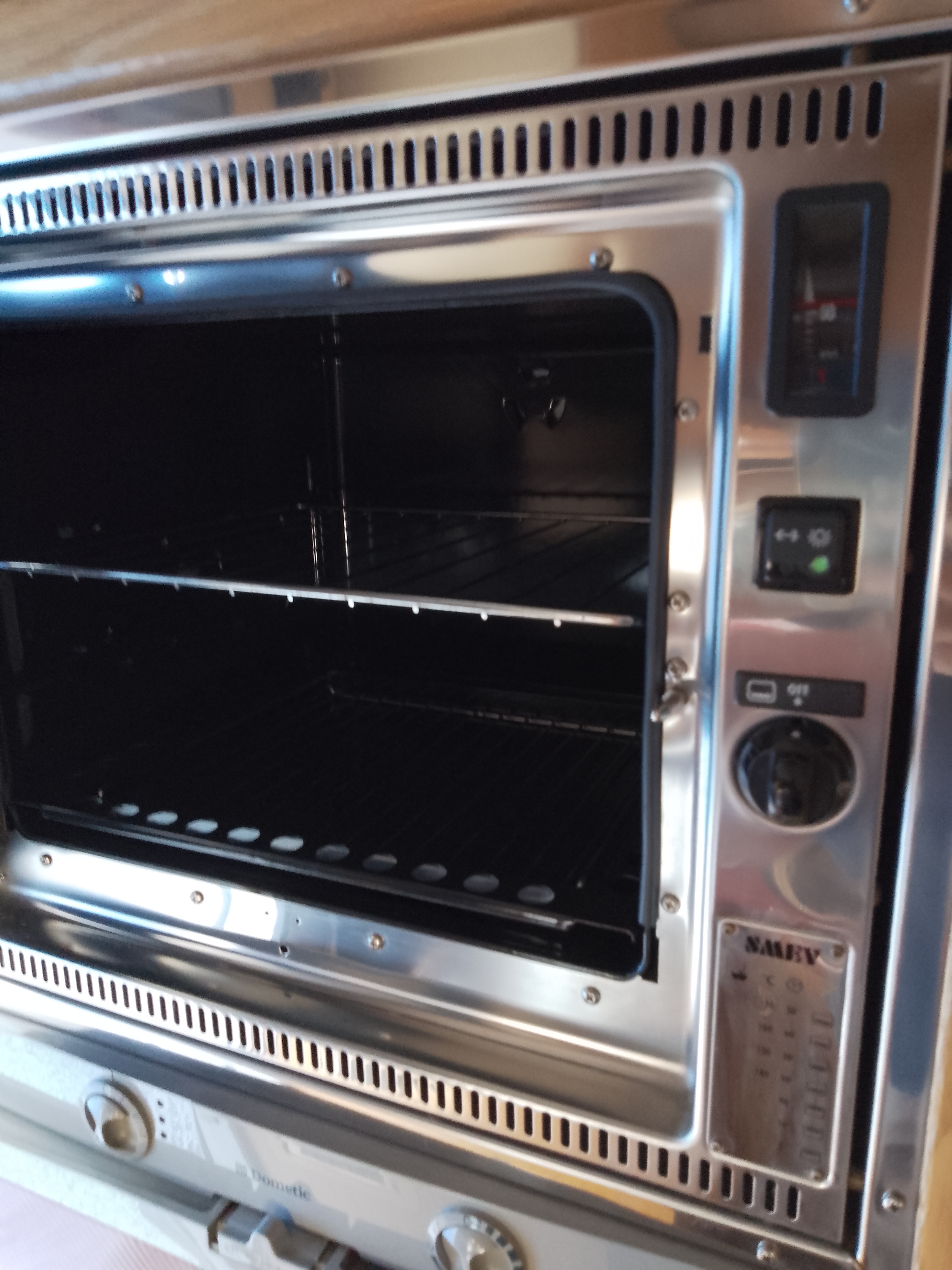 USATO Camper Laika Ecovip 4 su Ford Transit - immagine 12